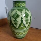 Safi vase signed
