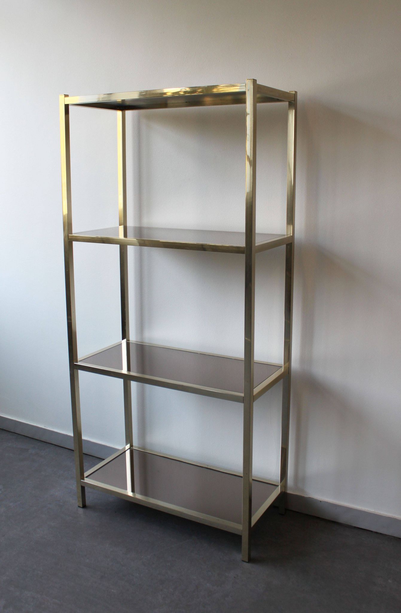 Smoked and mirrored glass shelf, Hollywood Regency style, 70s.