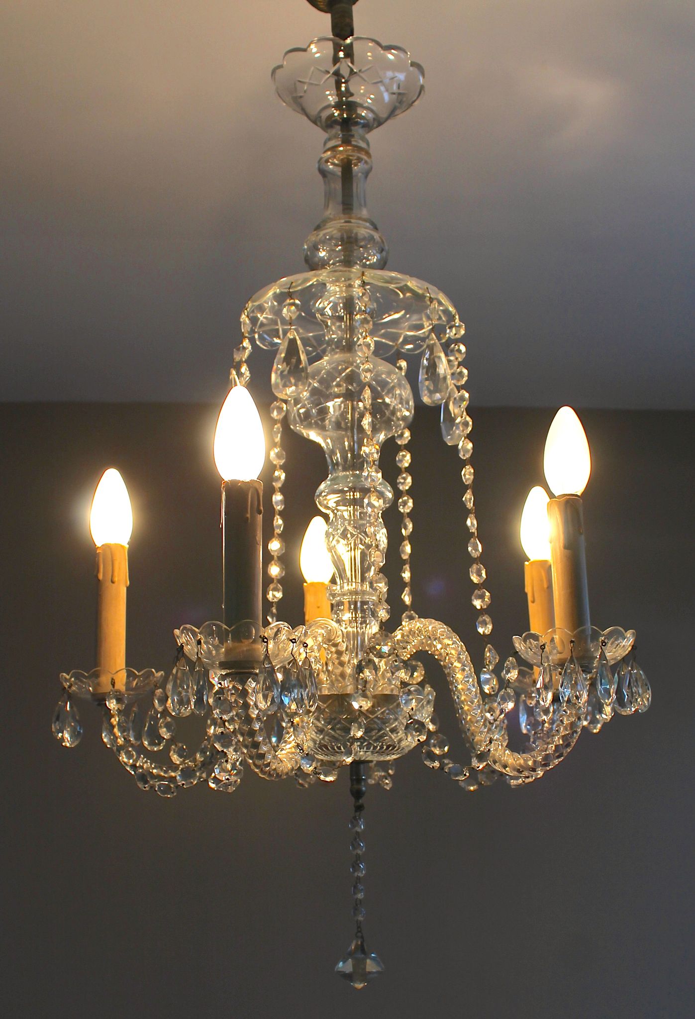 Lustre à pampilles 5 feux en cristal de Tchécoslovaquie