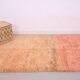 Tapis marocain vintage fait main en laine pêche