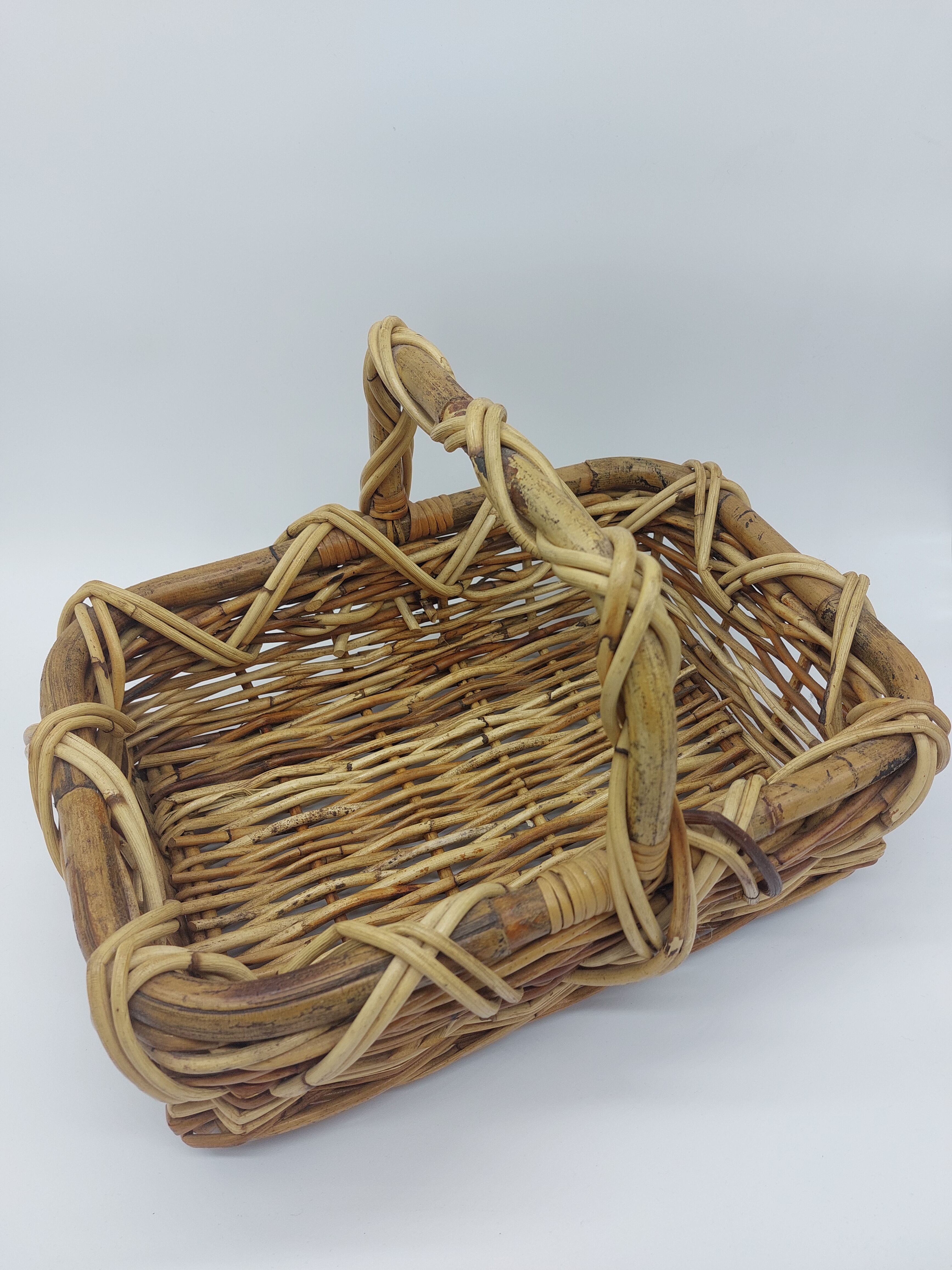Wicker basket