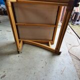 Resting rattan chair - rests feet