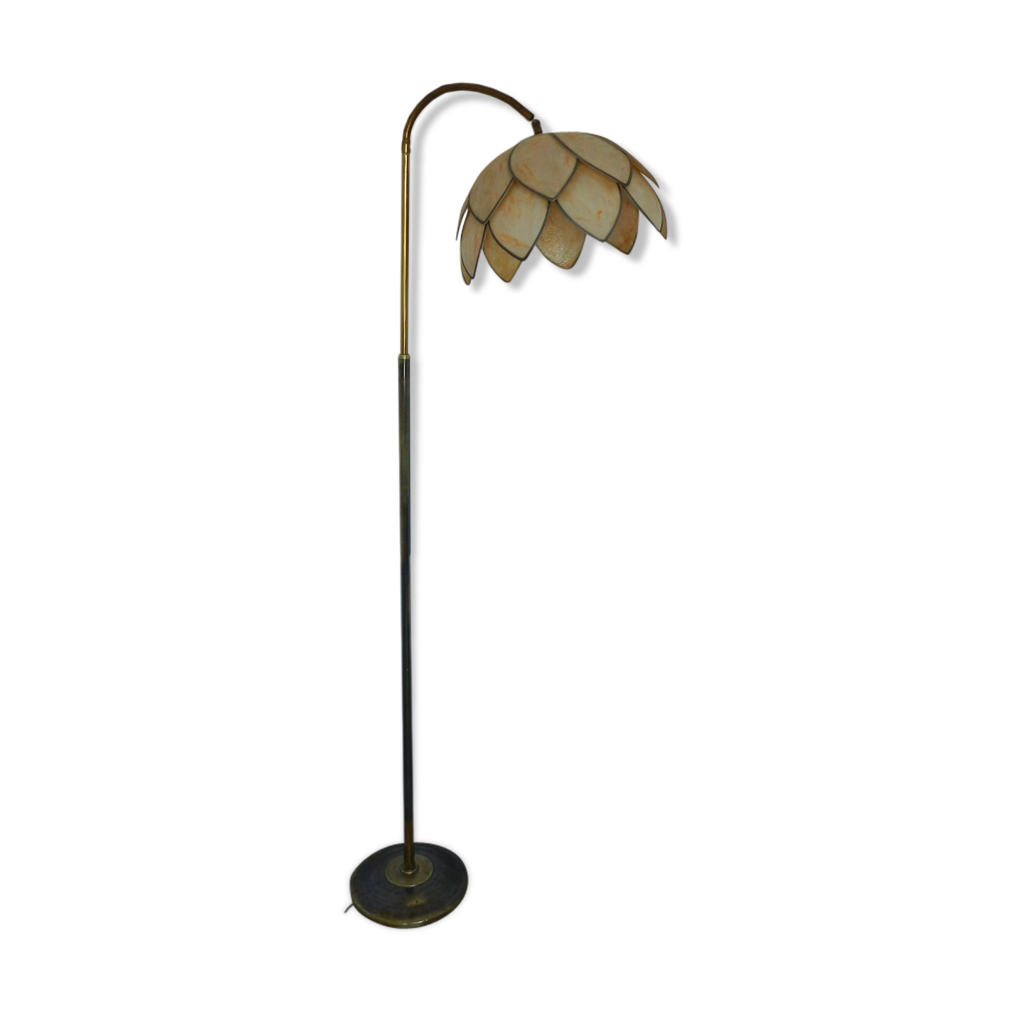 Floor lamp