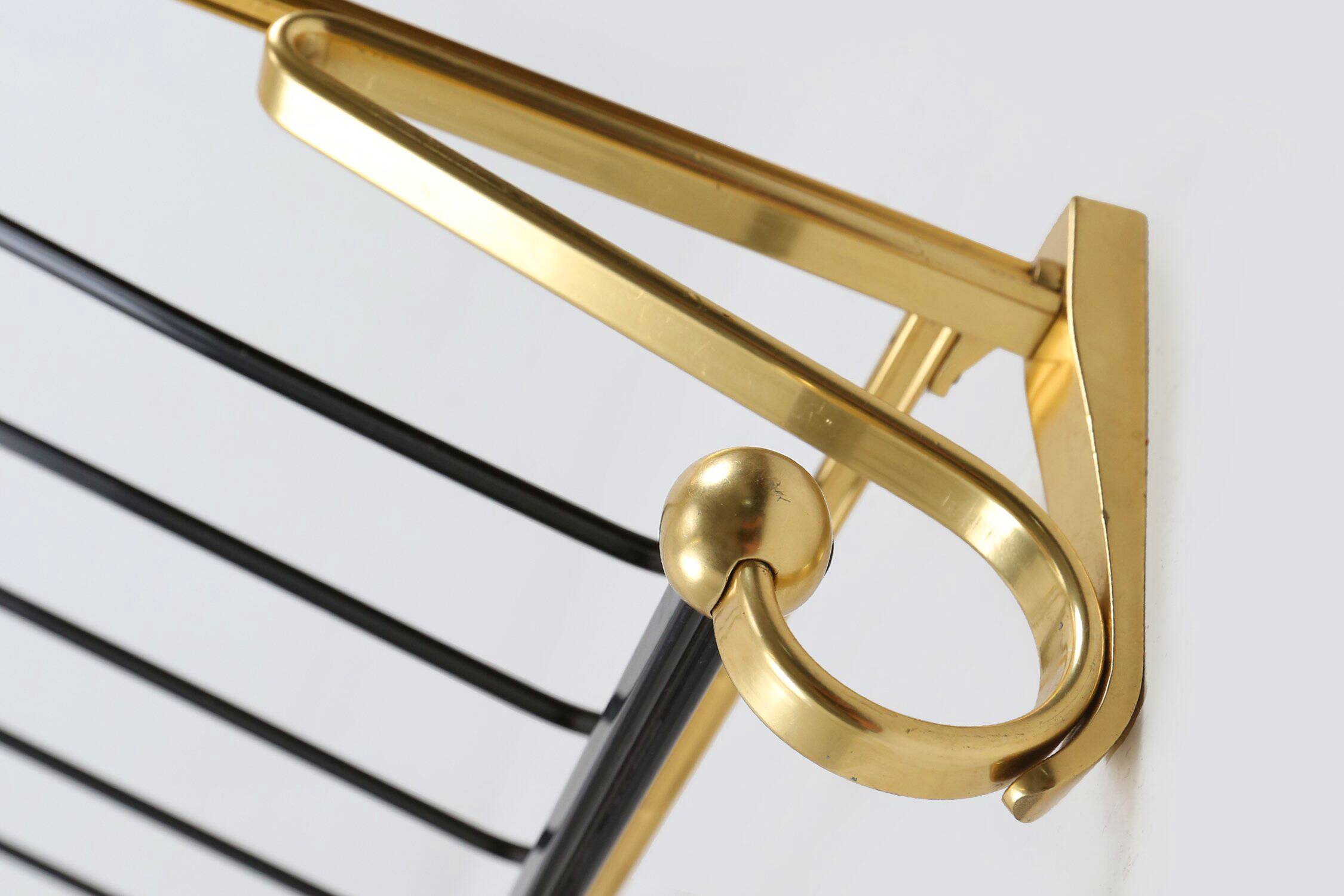 Mid-century coat rack in gold and black aluminium, Belgium 1960s