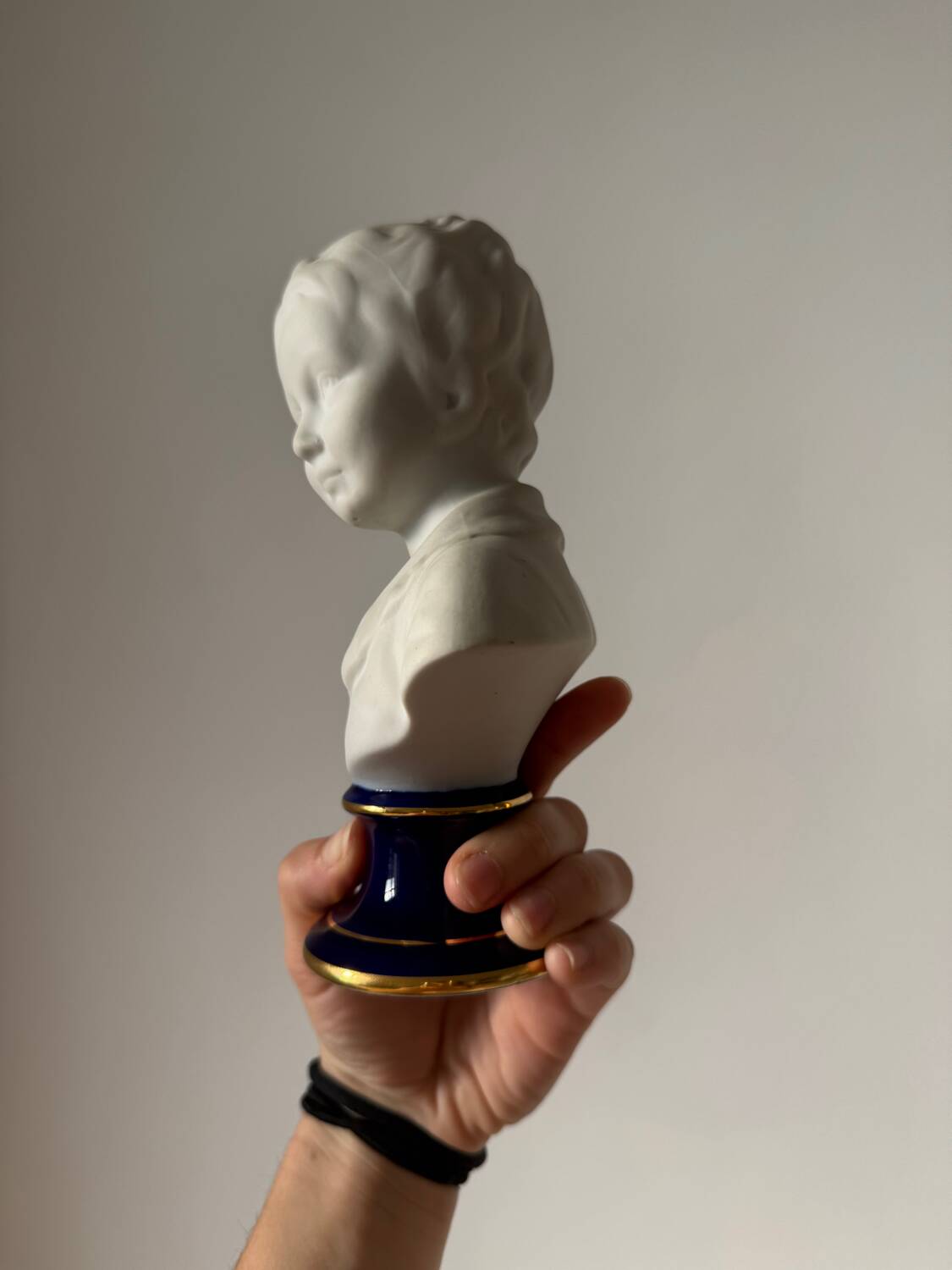 Louise porcelain busts