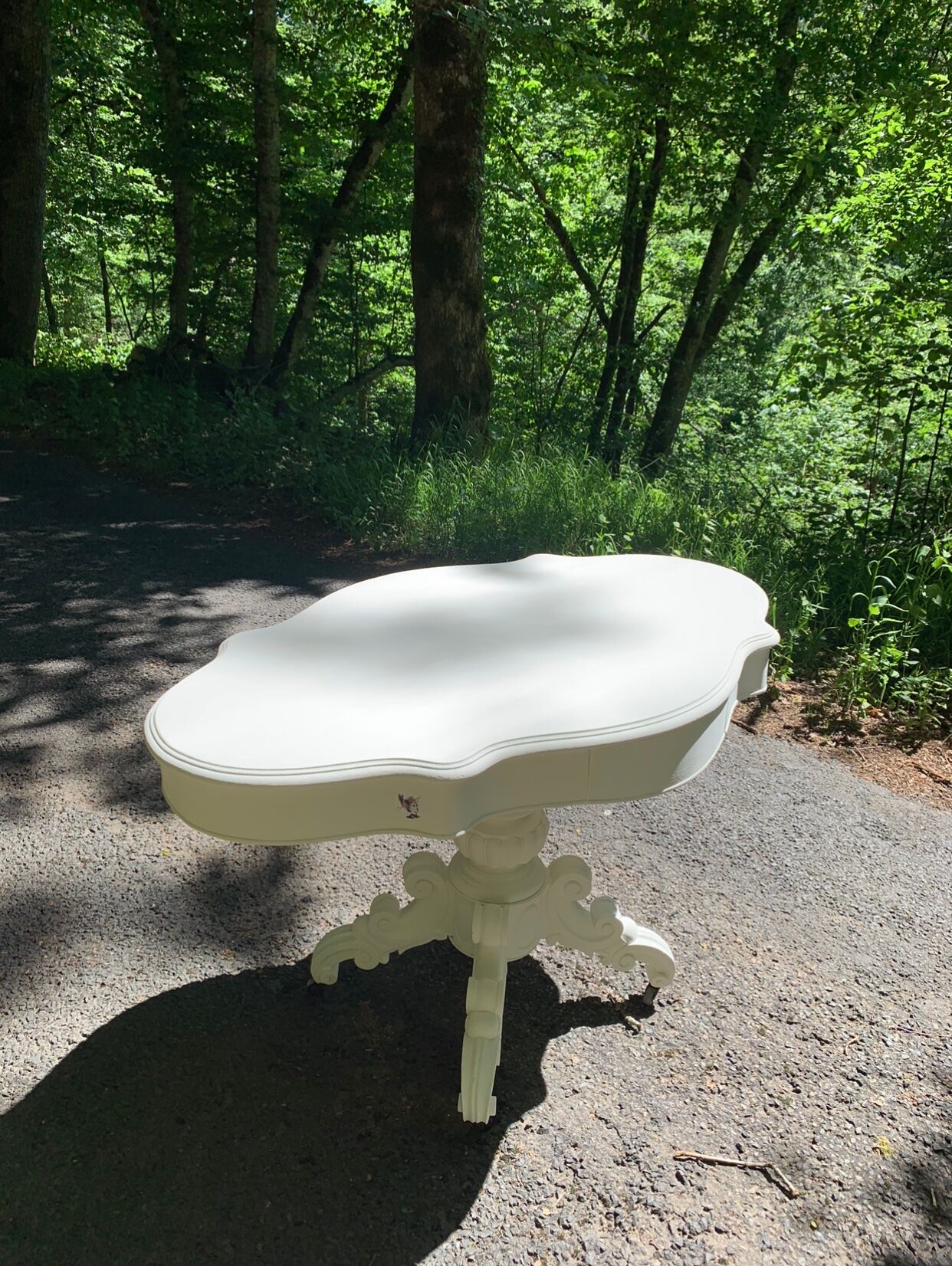 White dolce vita makeover violin table