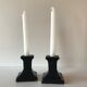 Paire de bougeoirs noirs