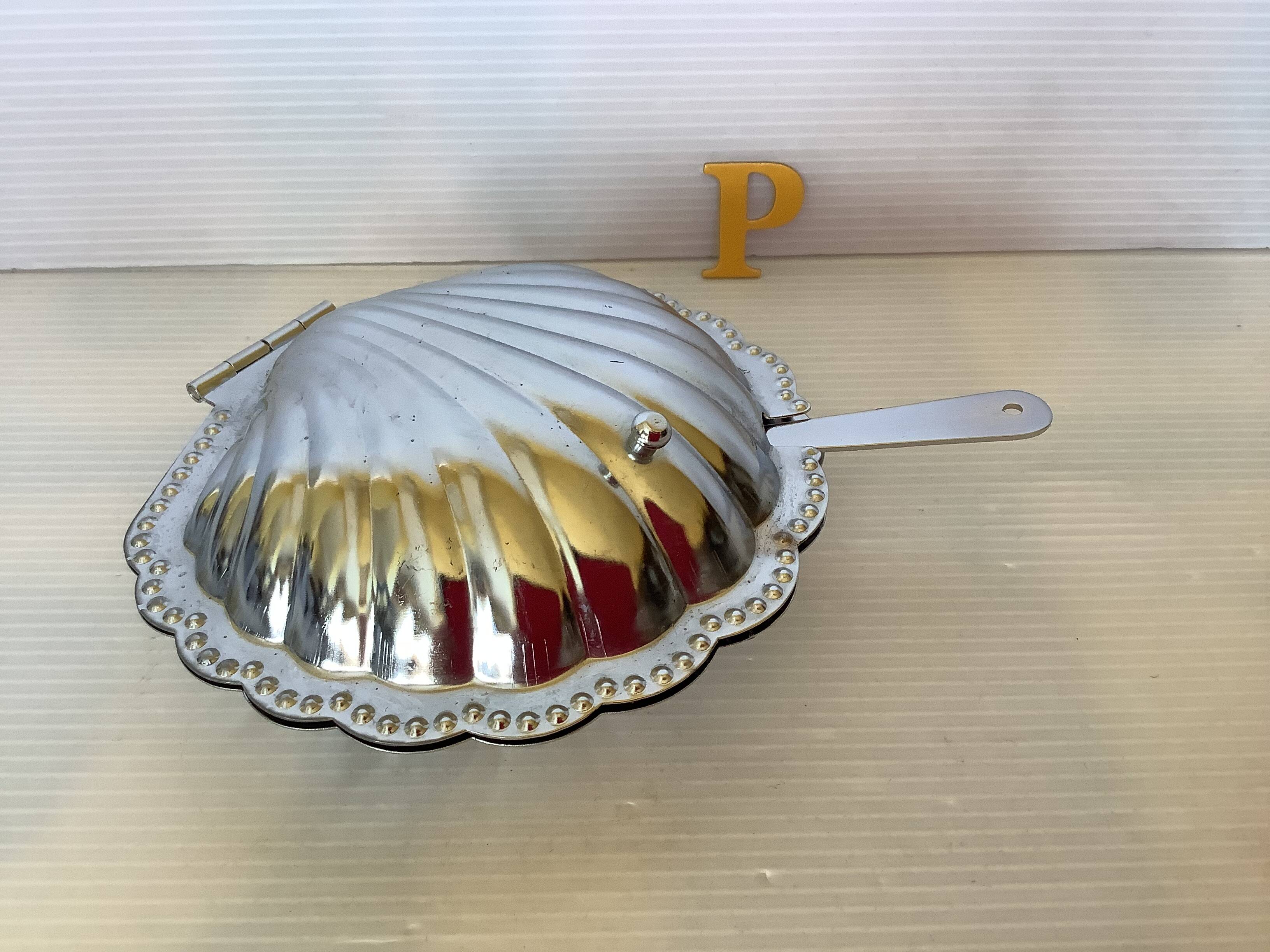 Scallop butter dish P