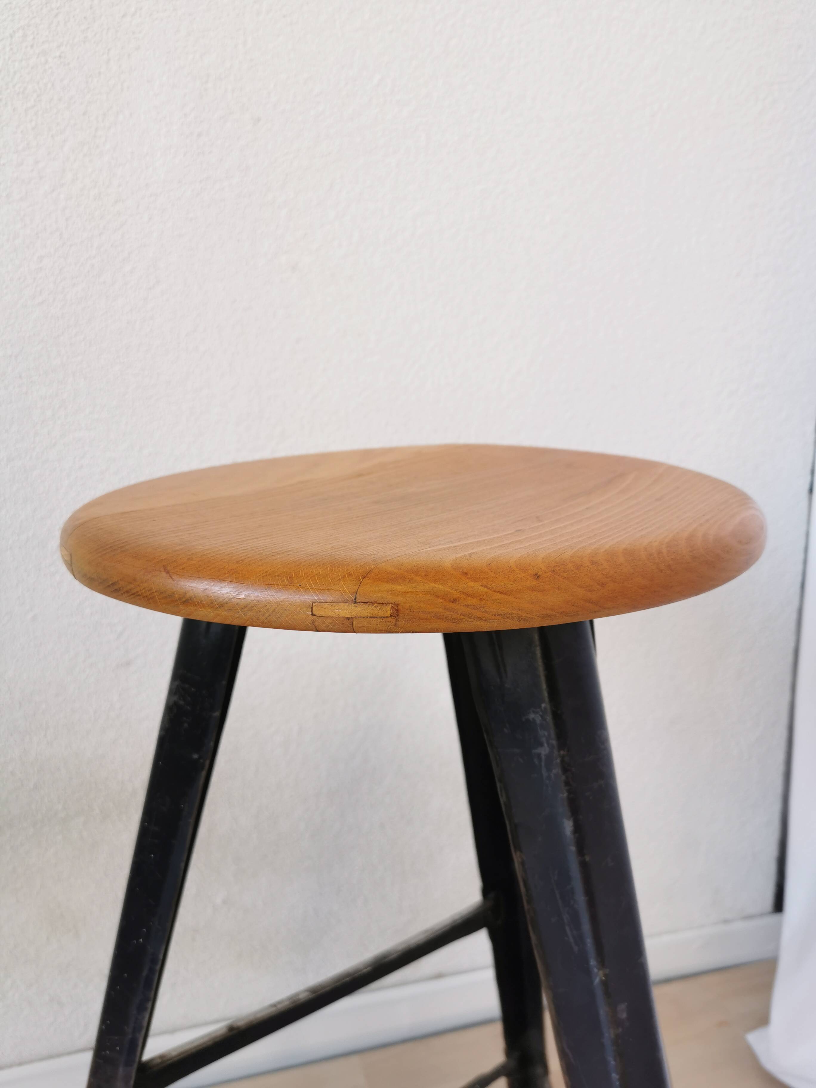 Tabouret de bar industriel vintage en bois et métal