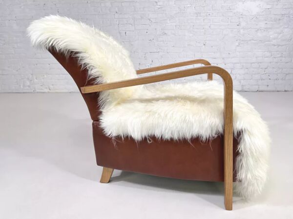 Fauteuil style scandinave en cuir et peau