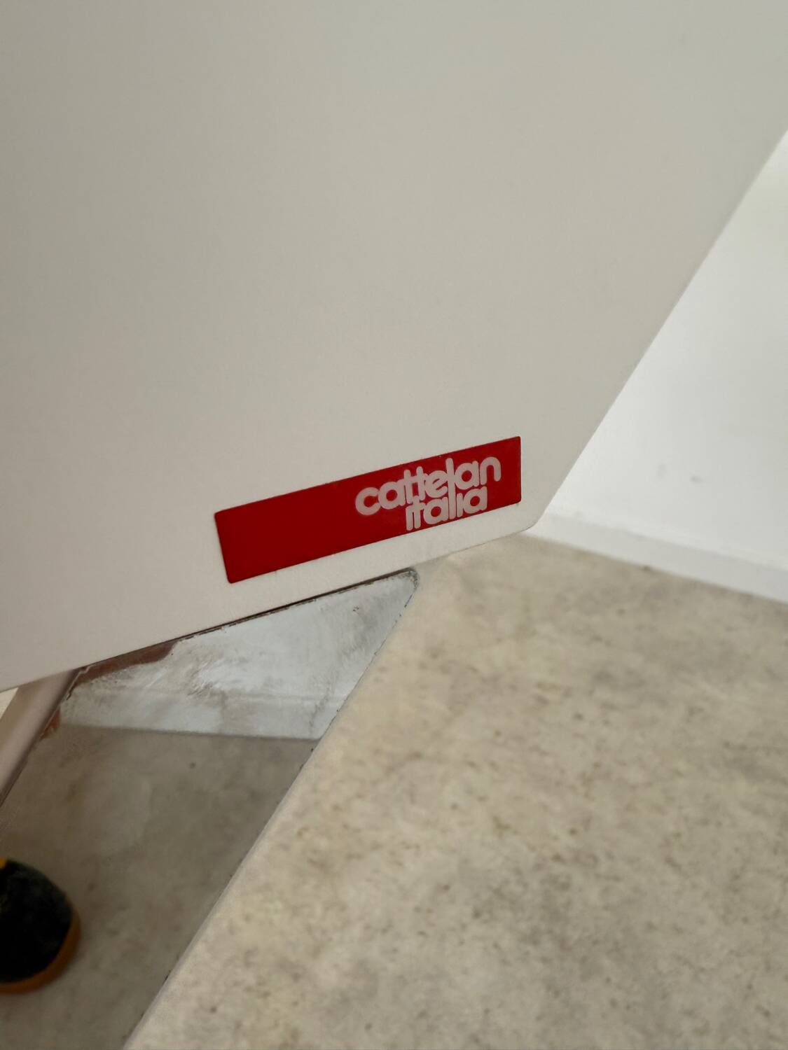 Bureau contemporain design italien  Andrea Lucatello pour Cattelan Italia modèle Qwerty bois et cuir