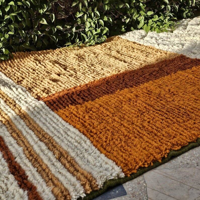 Handmade traditional beni ourain rug, size 2/3 m.