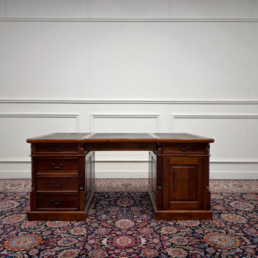 Classic English Desk Partnerdesk Black Leather