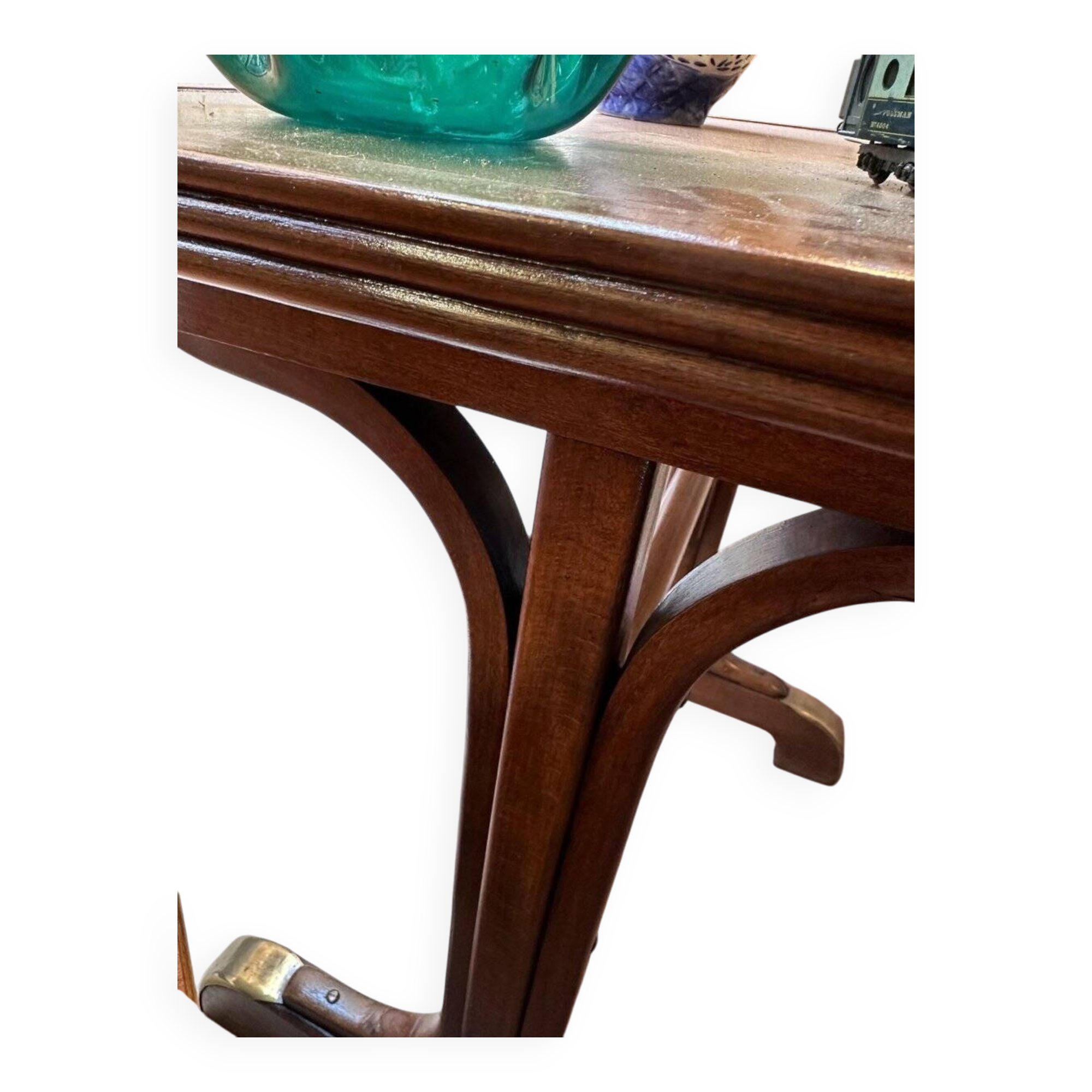 Scrittoio di Michael Thonet per Thonet