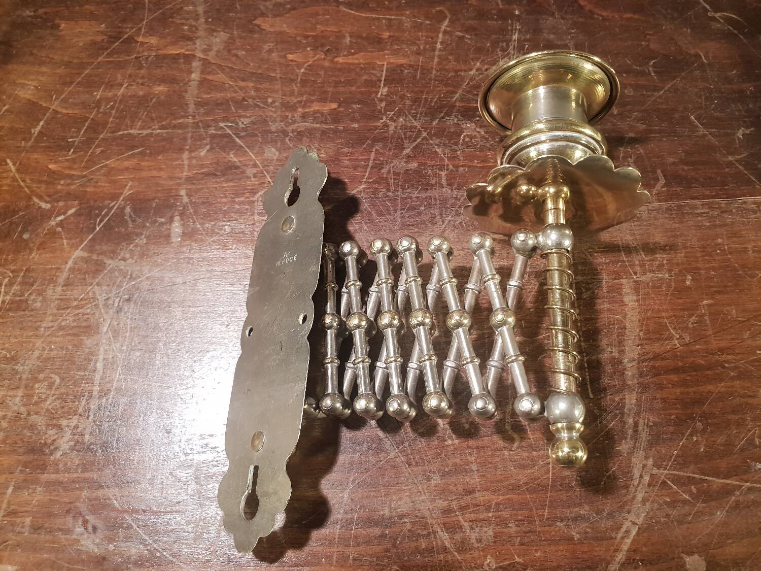 Bougeoirs en métal, télescopique.