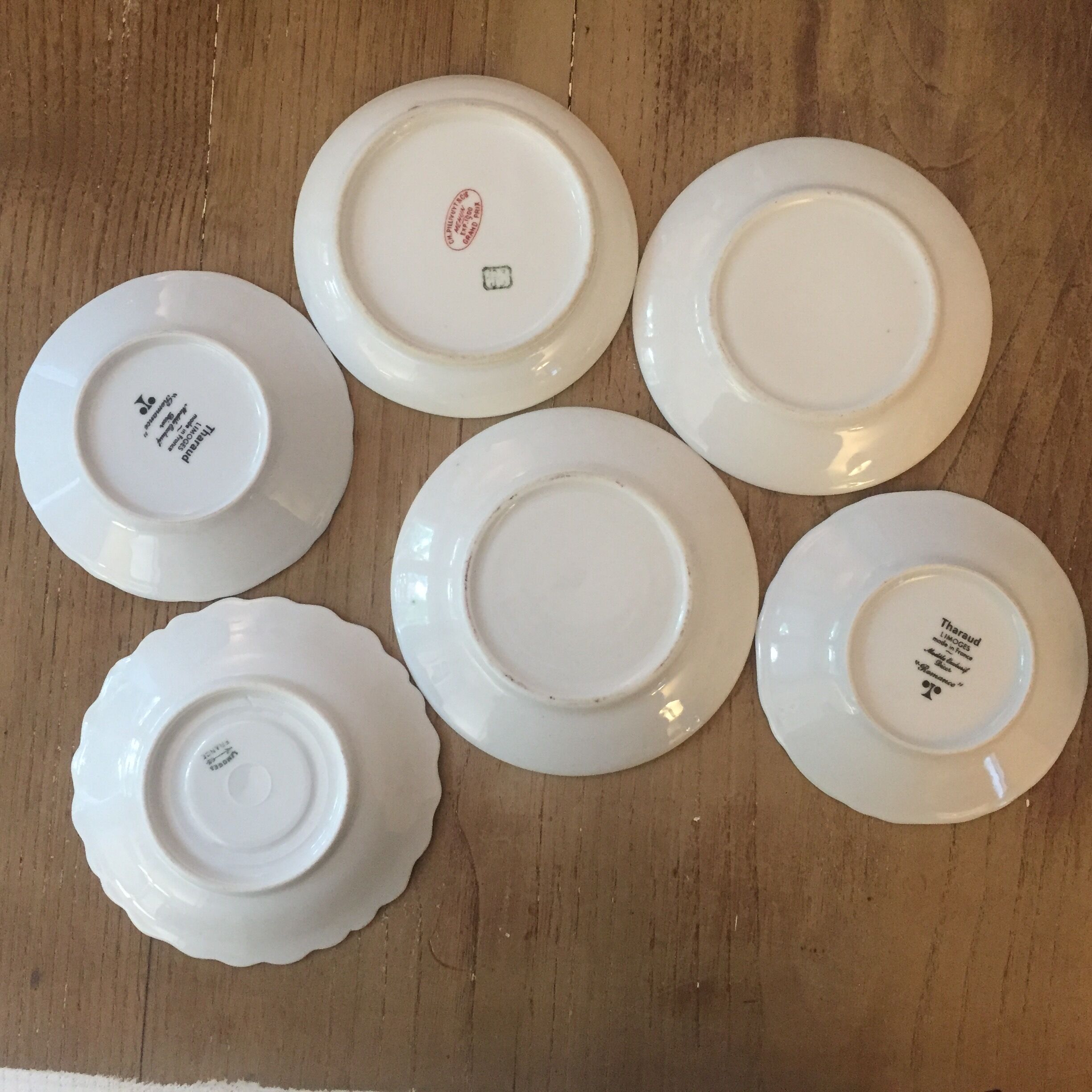 6 old striated porcelain coffee cups