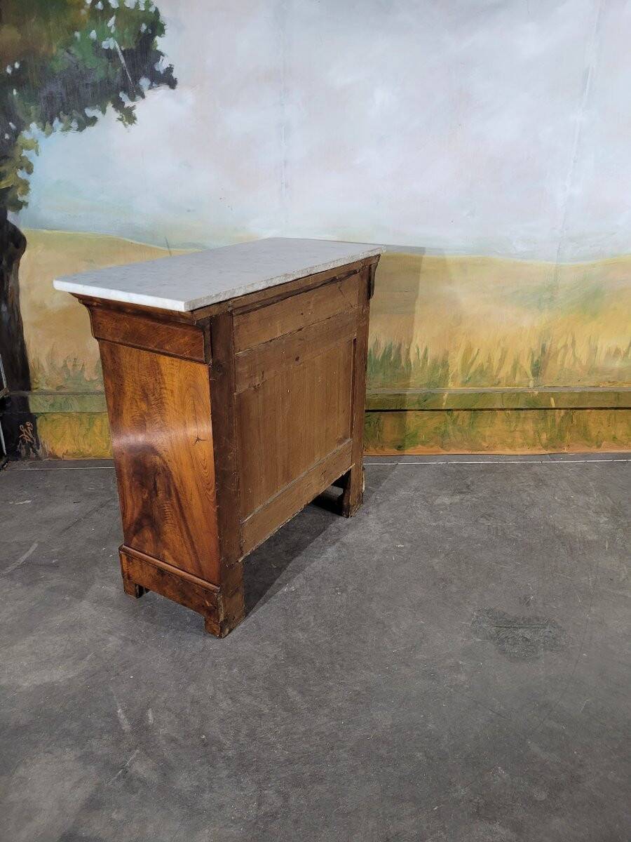 Petite commode époque Louis Philippe en noyer