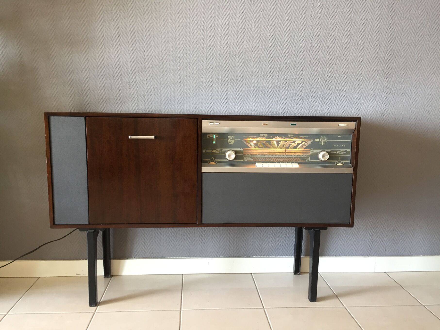 Meuble hi-fi stéréo Philips radio et tourne disque | Selency meuble tv année 80