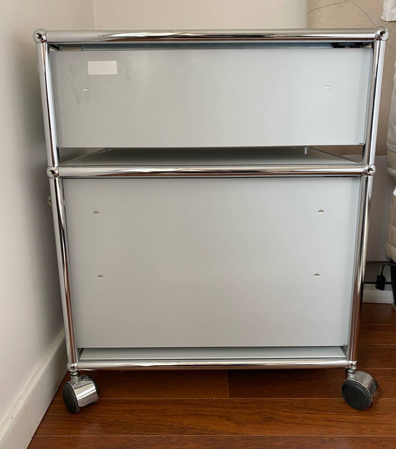 Caisson USM sur roulettes