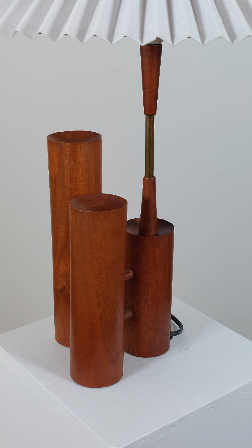 Vintage 50s wooden table lamp with pleated shade.