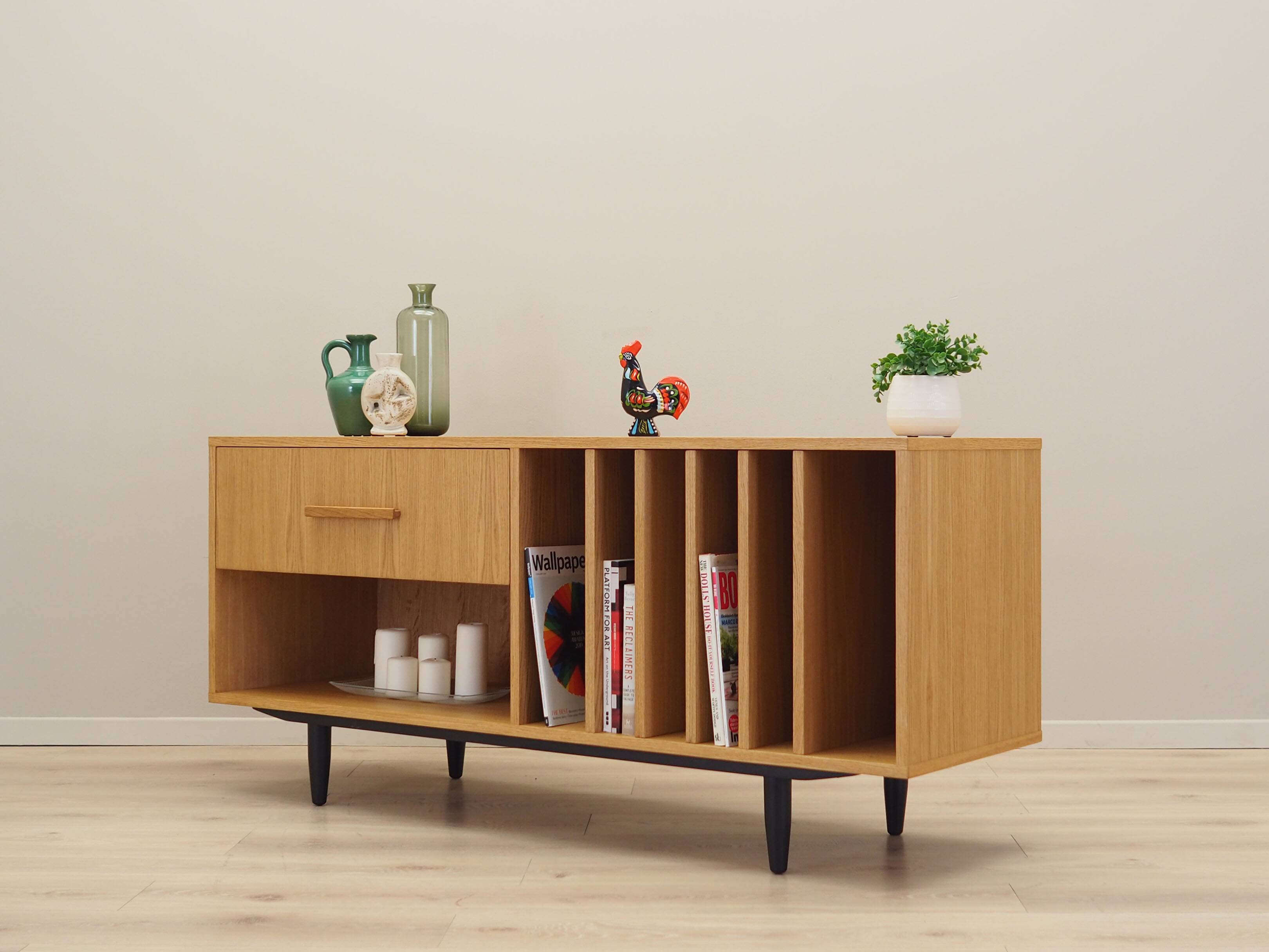 Commode à disques, design scandinave