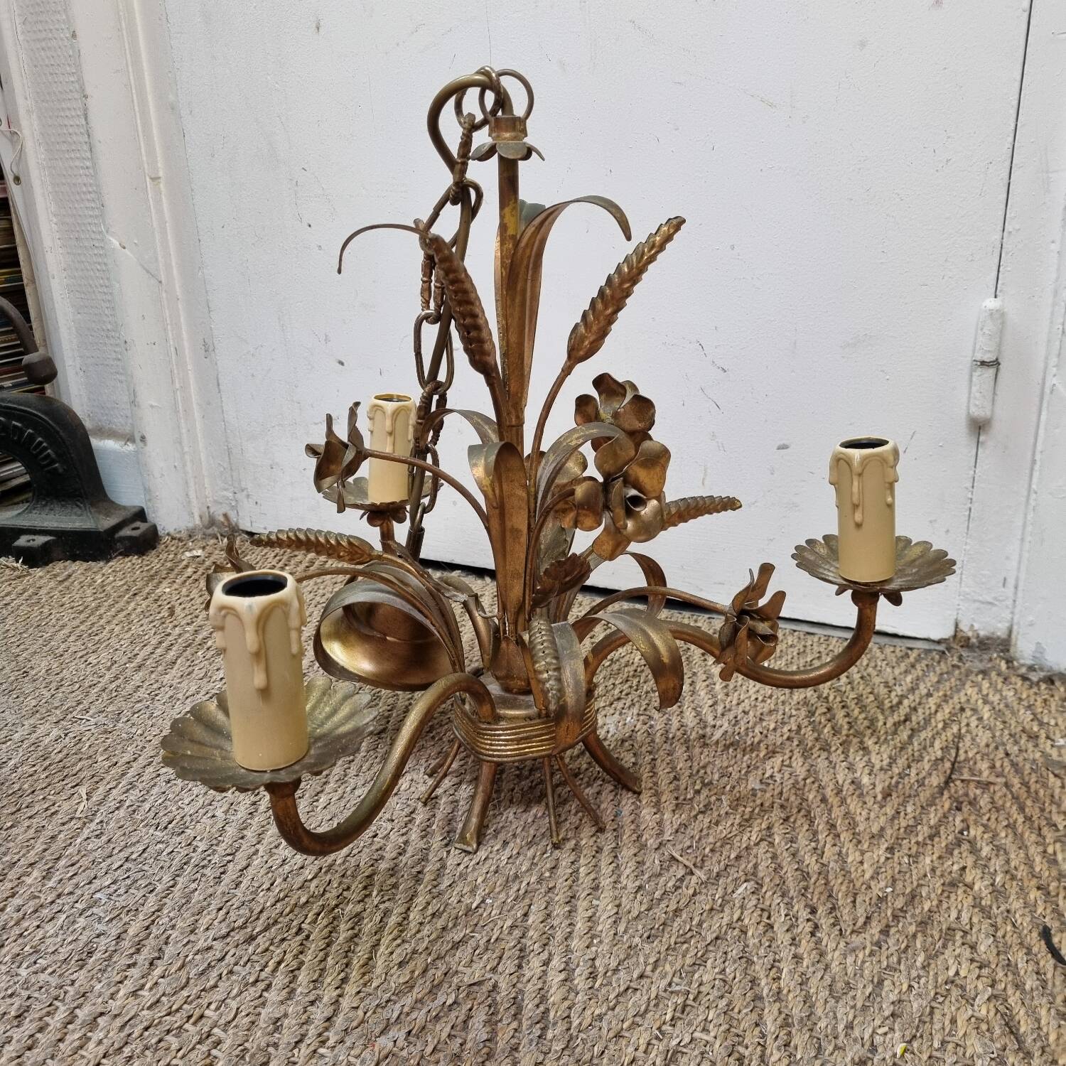 Gilded iron ears of wheat chandelier from 1970, Italy