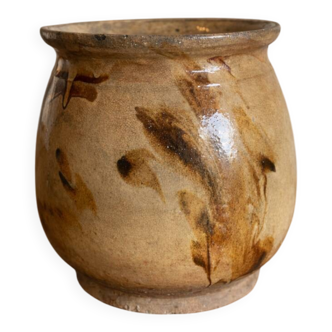 Antique glazed terracotta pot from the 19th century.