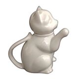 Small teapot in the shape of a cat