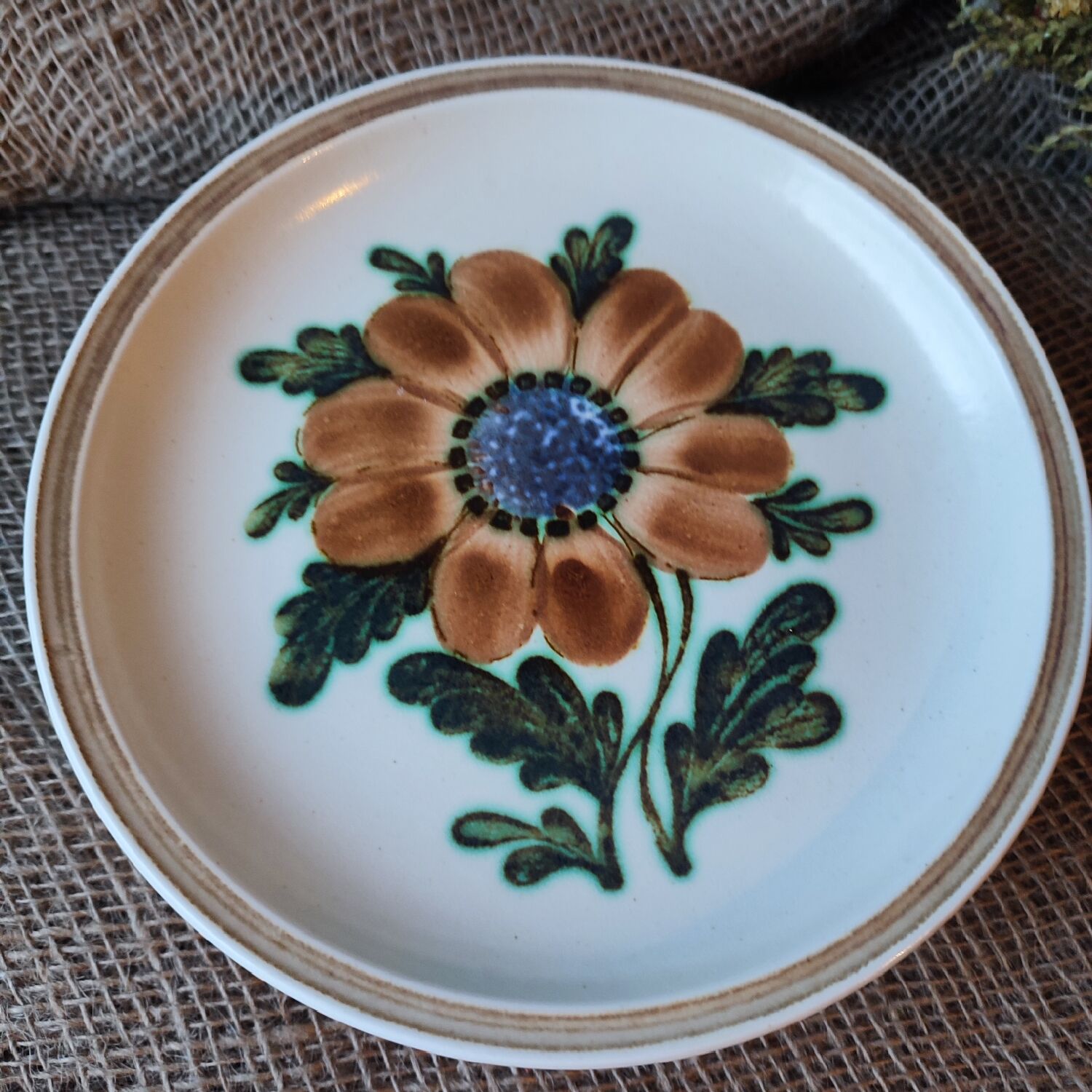 Set of 6 dessert plates and a large Gien platter, Bangui pattern