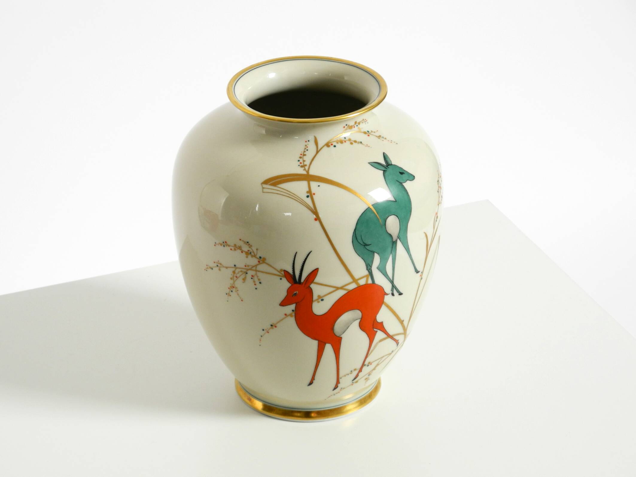 40s porcelain vase with handpainted wildlife motifs from PMR Bavaria Jaeger
