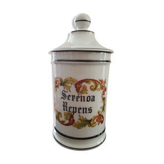 Former porcelain pharmacy pot of Limoges