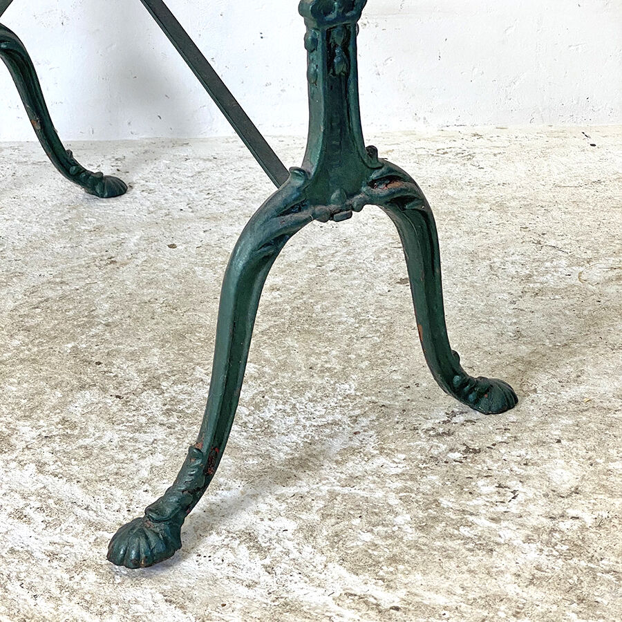 Vintage bistro table 50's