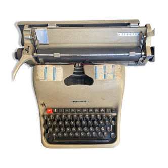 Old Olivetti writing machine