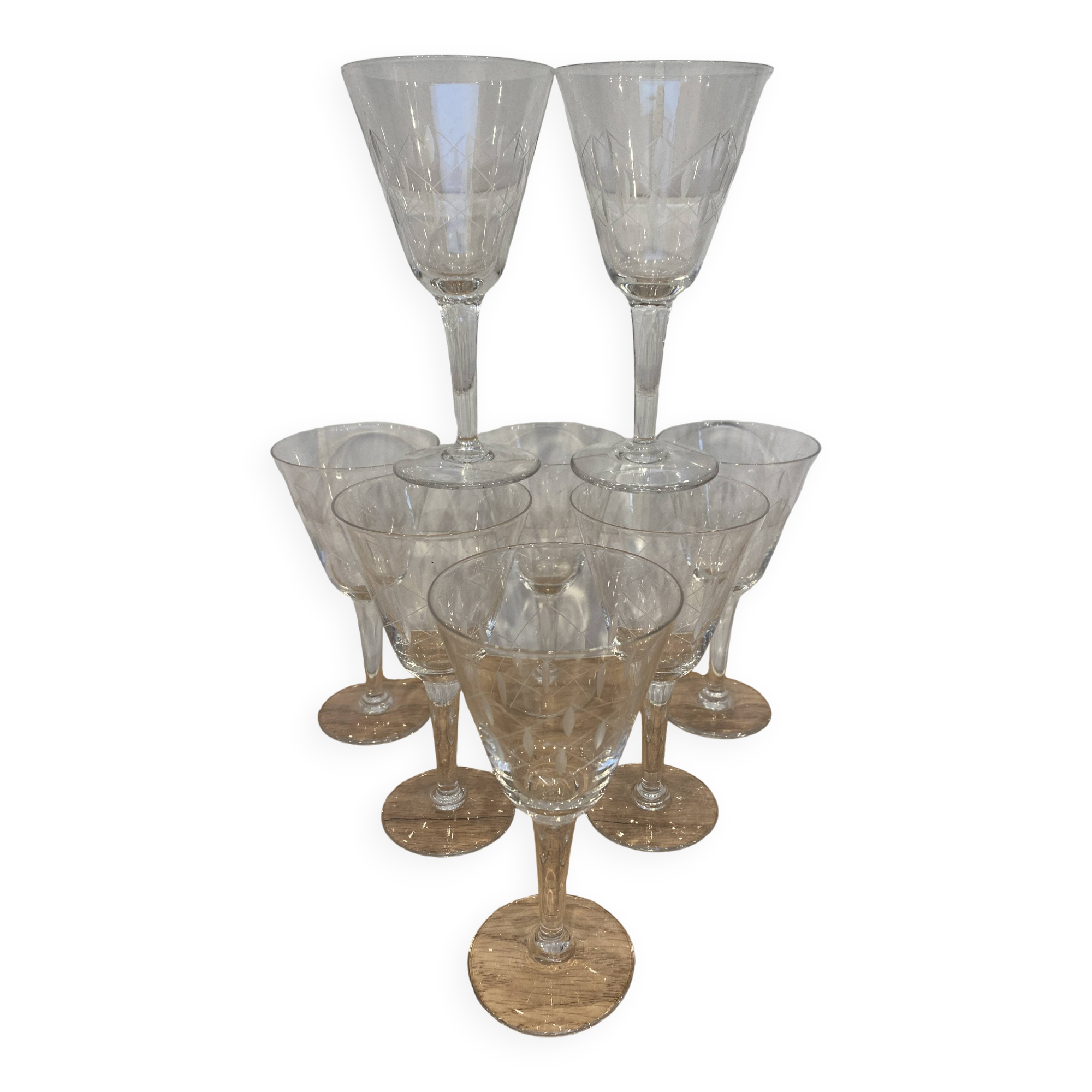 Set of 8 engraved wine glasses