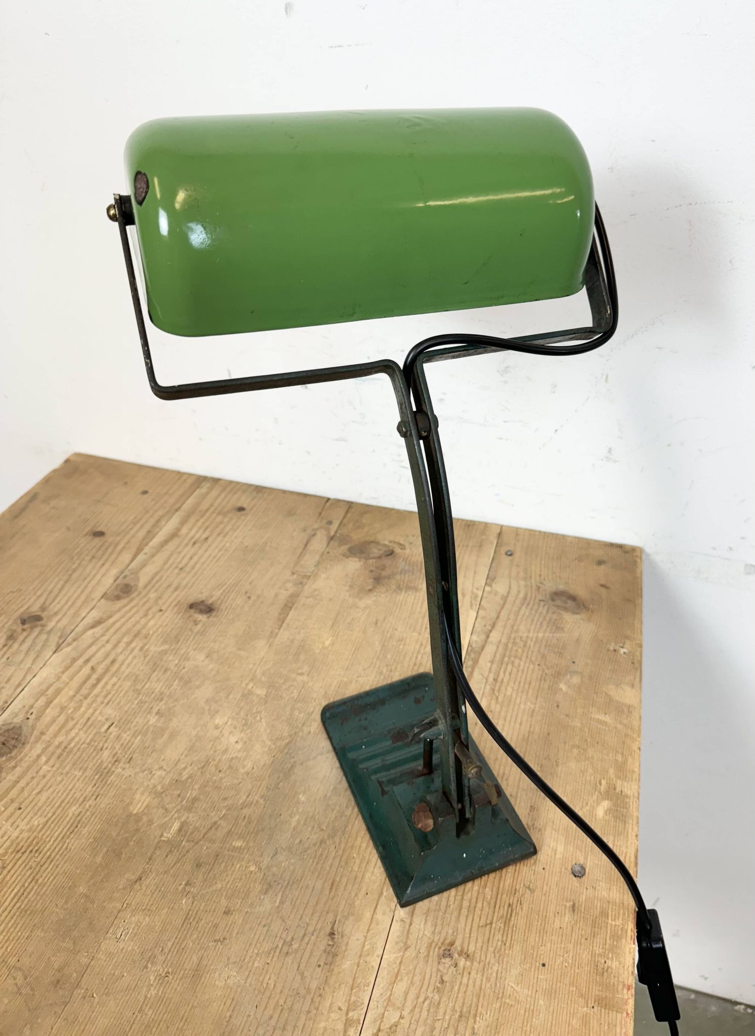 Vintage Green Enamel Bank Lamp, 1950s