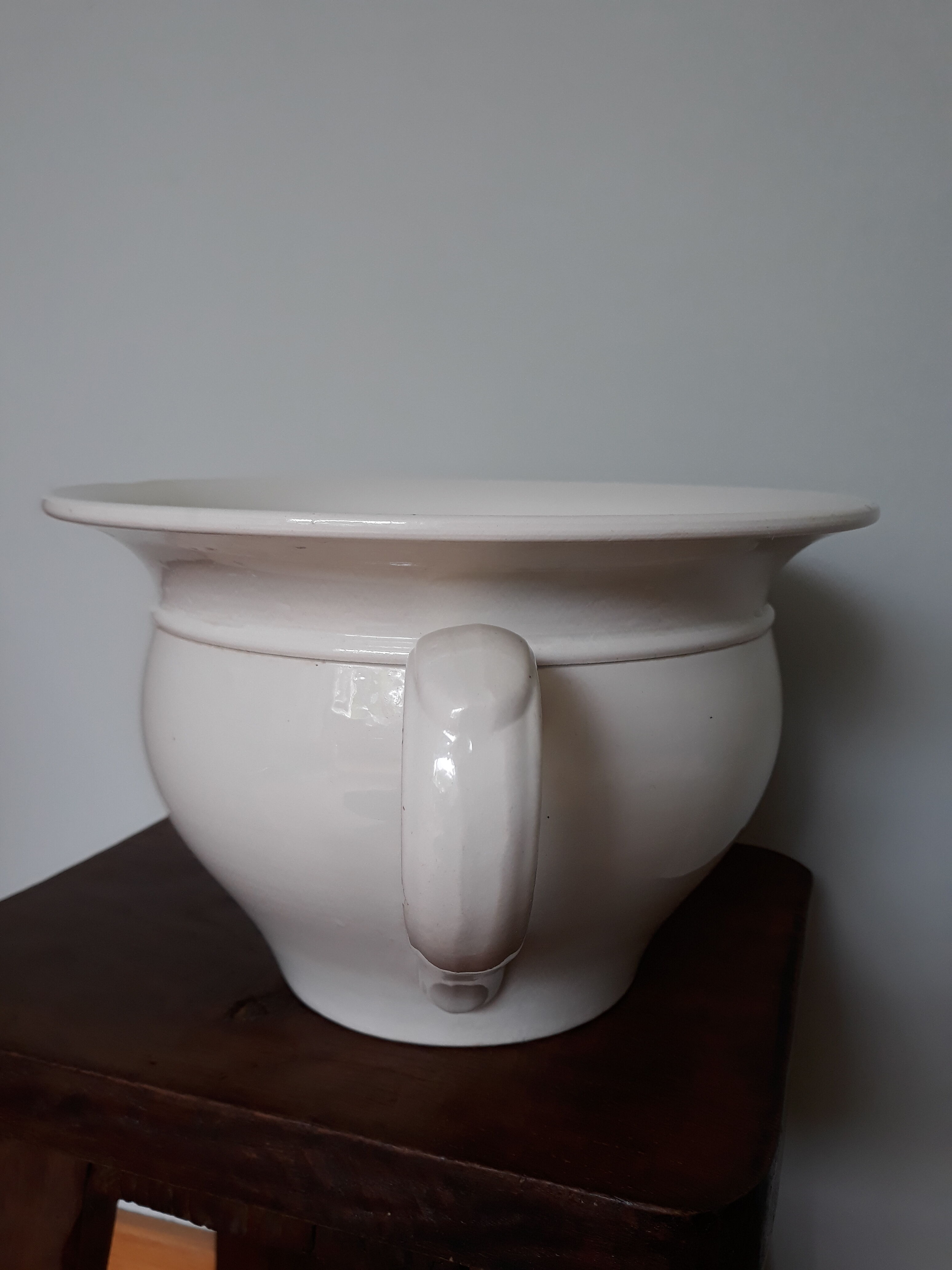 Enamelled earthenware pot with badonviller handle 30s