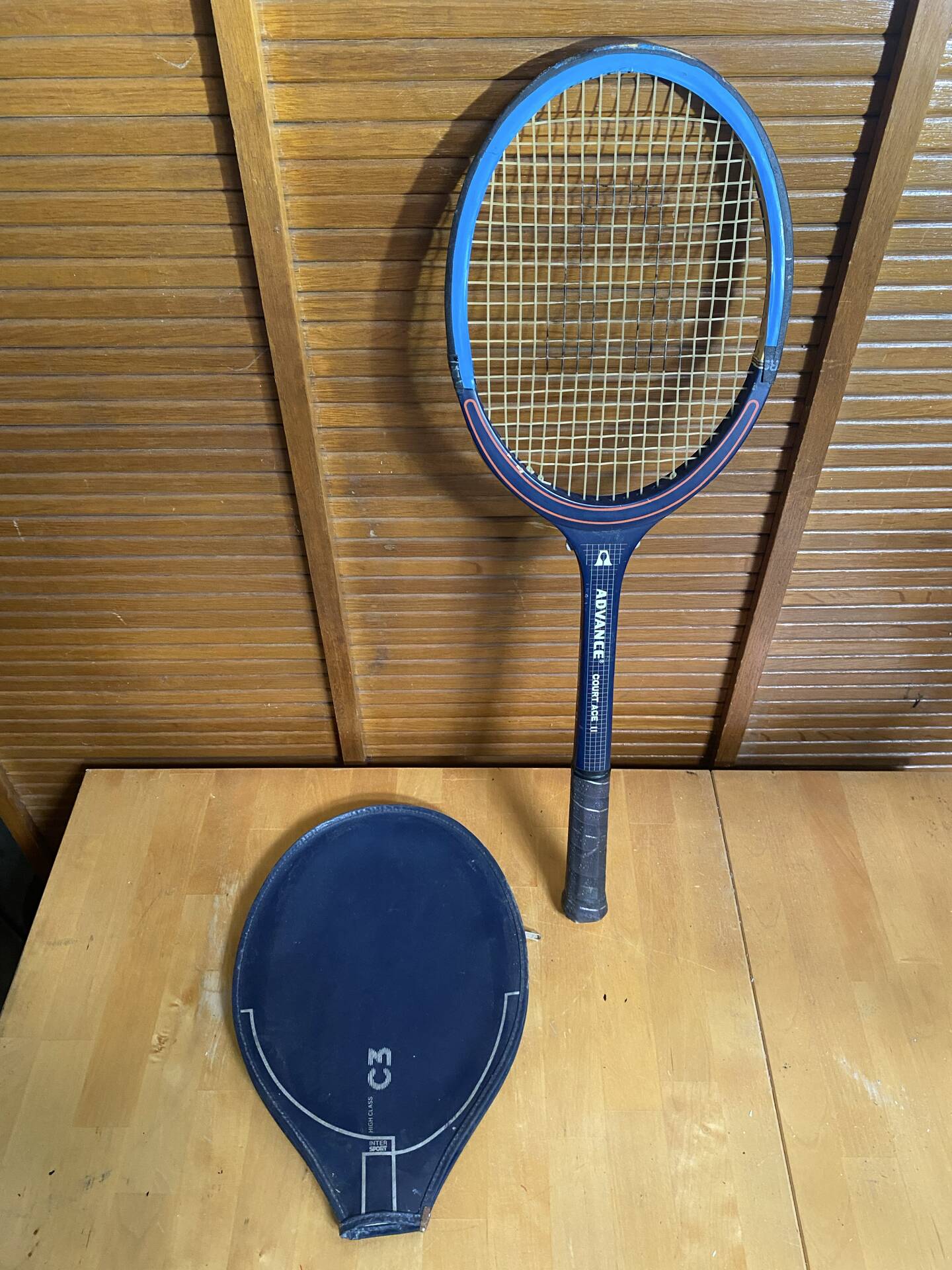 Vintage tennis racket courrier advance court ace 2 wood cover