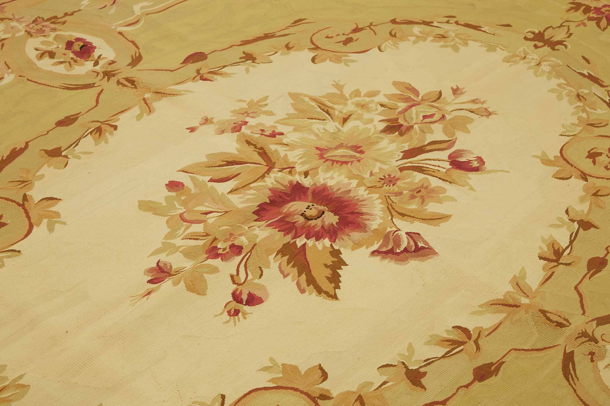 Handmade European Vintage Aubusson Kilim 260 cm x 360 cm