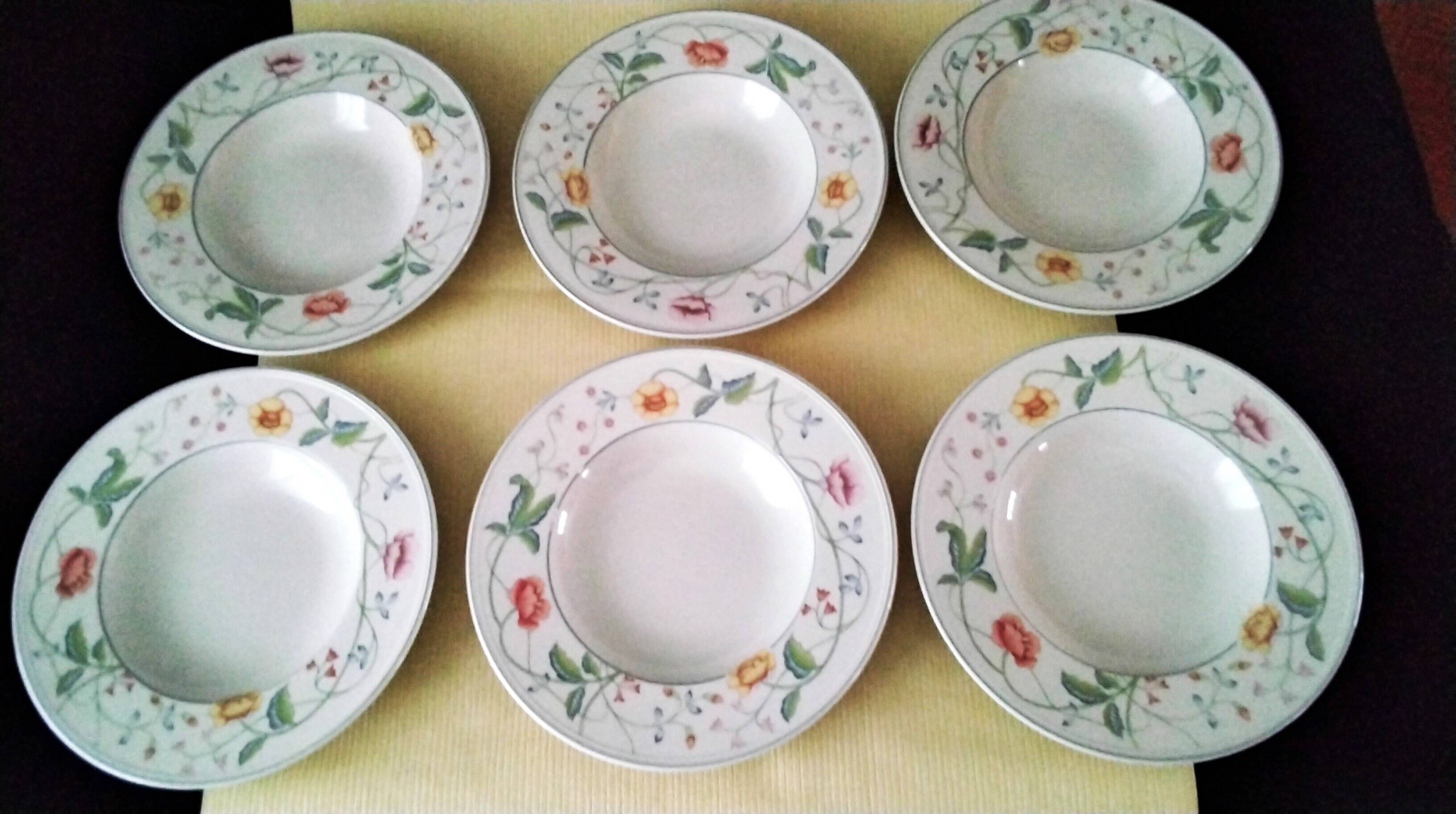 6 Villeroy & Boch Albertina Soup Plates