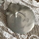 Art Nouveau ashtray in pewter signed L. Kann, foundry Siot-Decauville