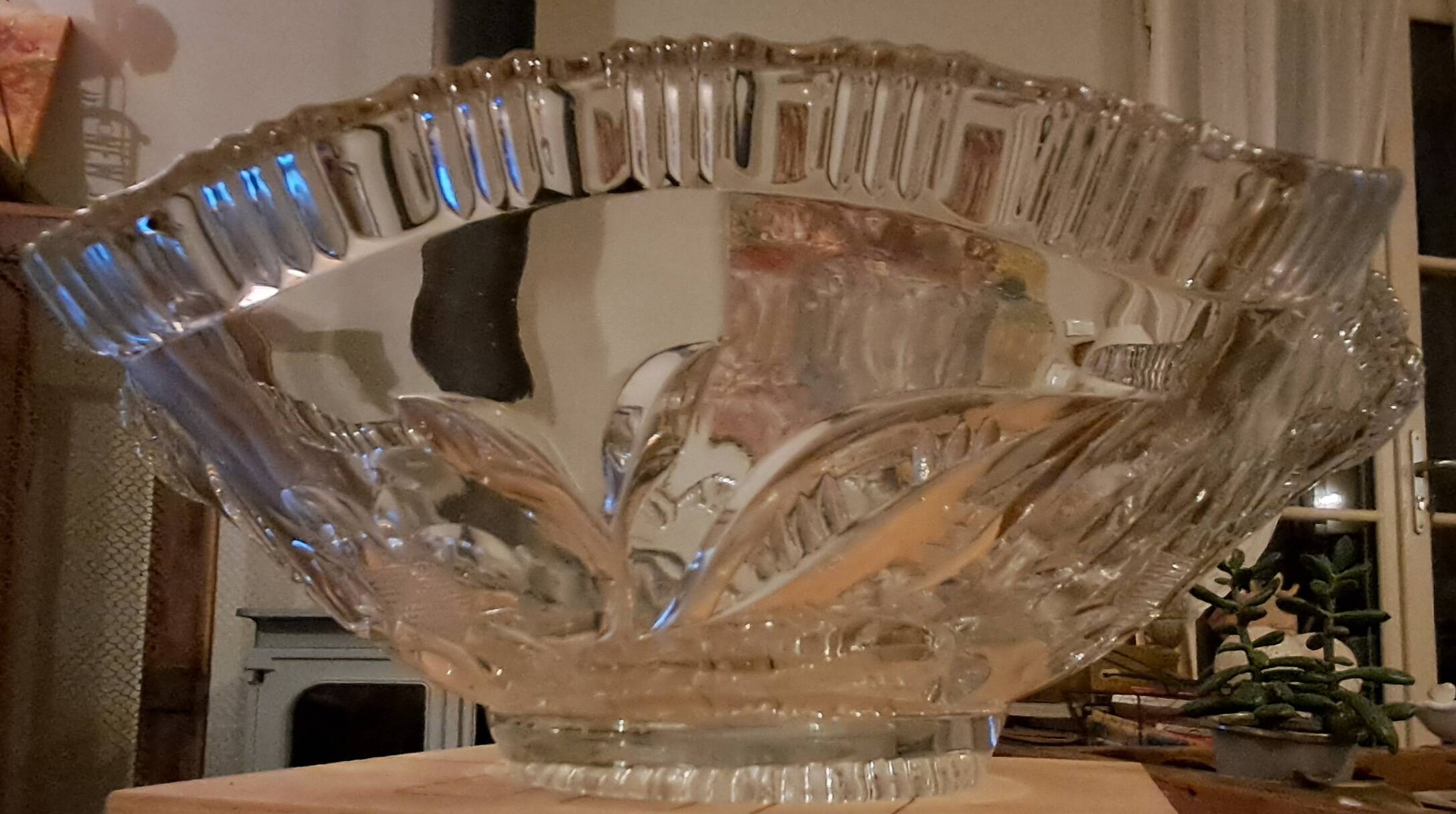 Fruit basket in cut Arques crystal