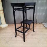 Far Eastern tray table