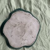 Two dishes empty pocket slurry, biscuits in the shape of vintage green leaf
