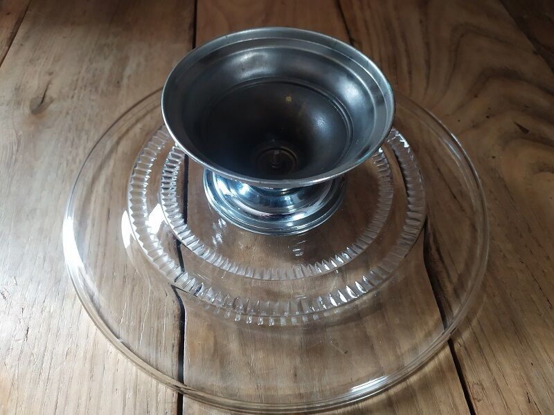 Glass and metal cake case Decoration