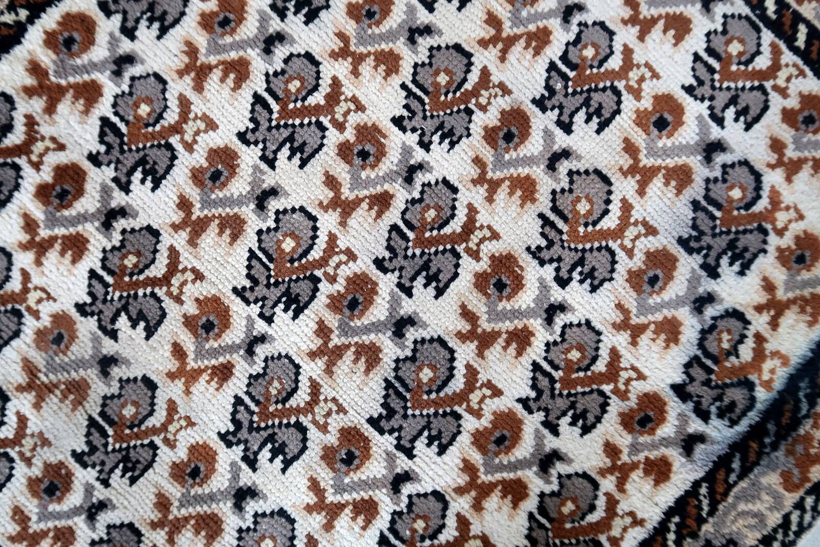 Tapis Vintage Savonnerie Français Fait Main en Laine – 83cm x 138cm