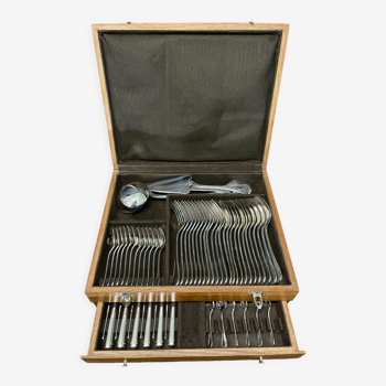 Christofle malmaison housekeeper with silversmith 65 pieces condition close to new