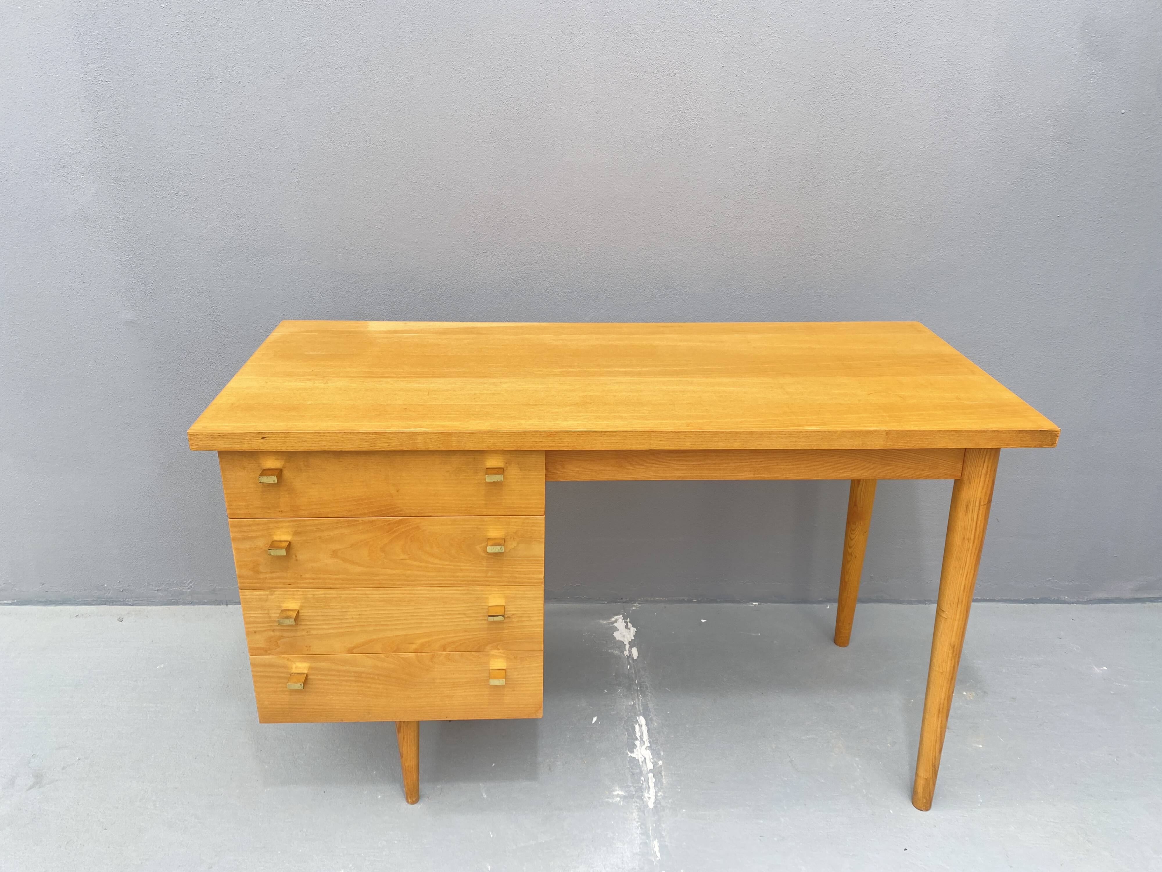 Bureau en hêtre, Tchécoslovaquie 1970