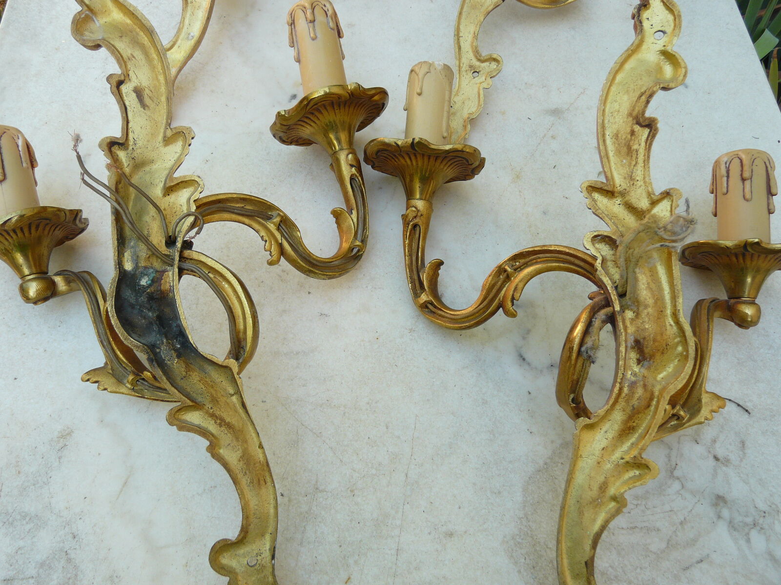 Two pairs of bronze wall light