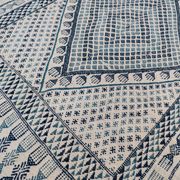 Tapis blanc et bleu tissé mains en laine naturelle
