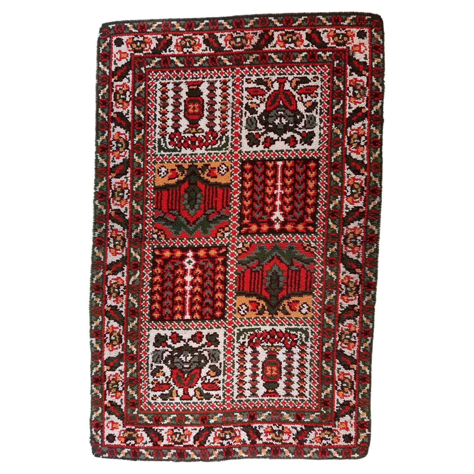 Vintage 1950s French Savonnerie style rug 117cm x 193cm - 1C1244